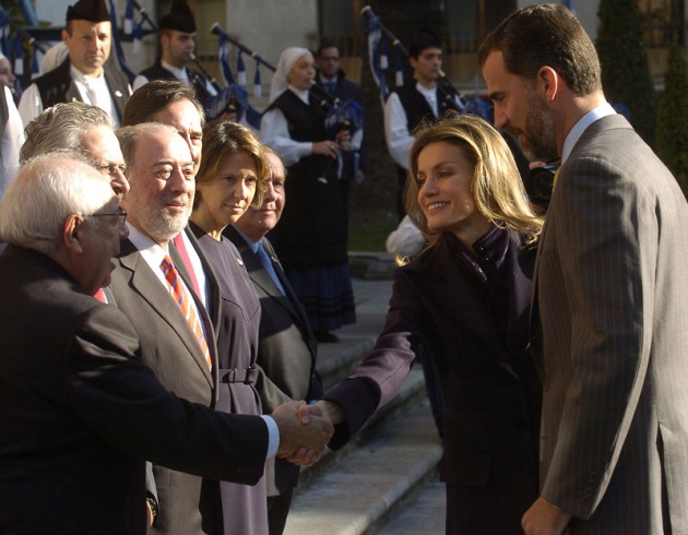 Los Pr�ncipes llegan a Oviedo en la v�spera del acto de entrega de los Premios Pr�ncipe.