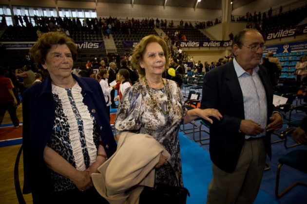 El seleccionador nacional particip� en un encuentro con numeroso p�blico en el Centro Deportivo Avil�s, en el que estuvo acompa�ado por los ex jugadores internacionales asturianos Marcelo Campanal, Eloy Alonso y Eloy Olaya, y el m�dico de la selecci�n espa�ola Oscar Celada.