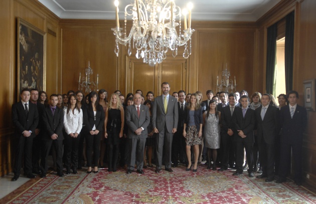 Don Felipe y Do�a Letizia durante las audiencias concedidas ayer en el hotel de La Reconquista.