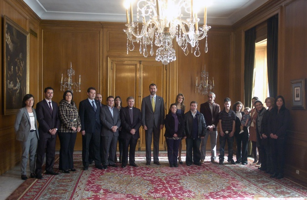 Don Felipe y Do�a Letizia durante las audiencias concedidas ayer en el hotel de La Reconquista.