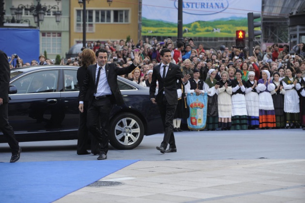 Llegada de invitados, premiados y autoridades a la ceremonia de los Premios Pr�ncipe de Asturias 2010, celebrada en el Teatro Campoamor de Oviedo