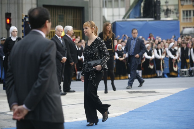 Llegada de invitados, premiados y autoridades a la ceremonia de los Premios Pr�ncipe de Asturias 2010, celebrada en el Teatro Campoamor de Oviedo