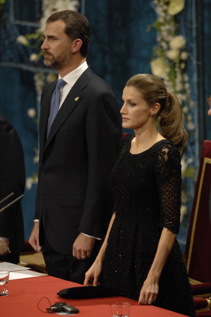 El Pr�ncipe Felipe entrega al escritor liban�s Amin Maalouf el Premio Pr�ncipe de Asturias de las Letras 2010.