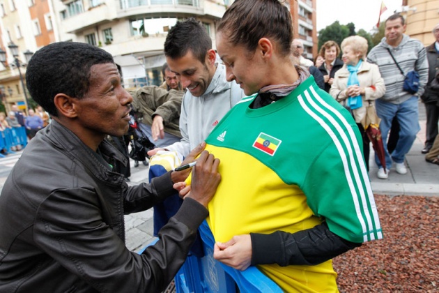 Llegada a Oviedo de Haile Gebrselassie, Premio Prncipe de Asturias de los Deportes