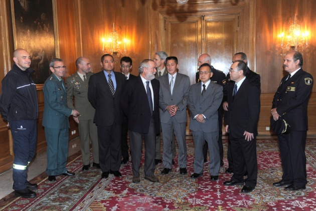 Los hroes de Fukushima, Premio Prncipe de Asturias de la Concordia, se reunieron en Oviedo con responsables de los cuerpos y fuerzas de seguridad regionales y municipales