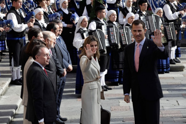 Los pr�ncipes de Asturias han llegado hoy minutos antes de las 12:00 horas al hotel de la Reconquista, donde han sido recibidos por �lvarez-Cascos, para presidir ma�ana la entrega de los premios que llevan el nombre del heredero de la Corona y que este a�o celebran su XXXI edici�n.