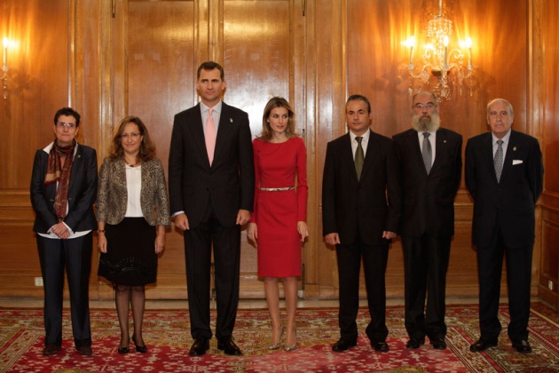 El Sal�n de Consejos del Hotel de la Reconquista ha sido el escenario de las tradicionales Audiencias de los Pr�ncipes de Asturias. Don Felipe y Do�a Leticia han recibido esta ma�ana a representantes de diferentes colectivos. Cofrad�a de Nuestra Se�ora de la Esperanza de la Balesquida.