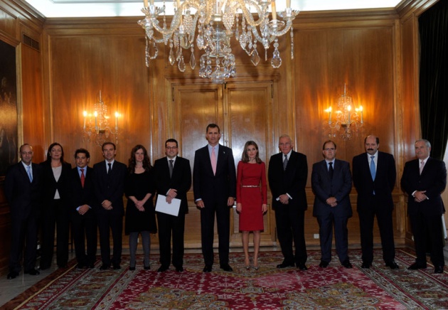 Por la tarde fue el turno de la representaci�n de la Asociaci�n del Centro de Empresas P�blicas del Principado de Asturias (ACCEPA), de la Junta Directiva de Tecniberia Asturias y de la Junta Directiva de la Asociaci�n Cultural Amigos de Ribadesella, encabezados por la alcaldesa, Charo Fern�ndez Rom�n.