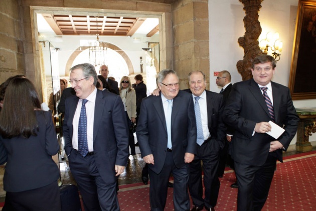 El centro neurlgico de los actos de estos premios, el hotel de la Reconquista, ha sido, un ao ms, un hervidero de personalidades de la sociedad asturiana y espaola.