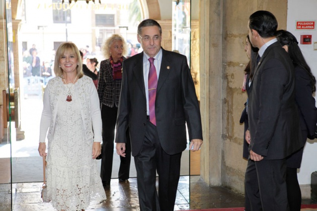 El centro neurlgico de los actos de estos premios, el hotel de la Reconquista, ha sido, un ao ms, un hervidero de personalidades de la sociedad asturiana y espaola.