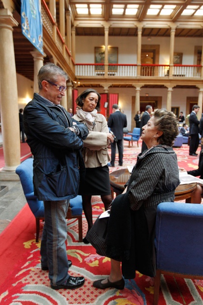 El centro neurlgico de los actos de estos premios, el hotel de la Reconquista, ha sido, un ao ms, un hervidero de personalidades de la sociedad asturiana y espaola.