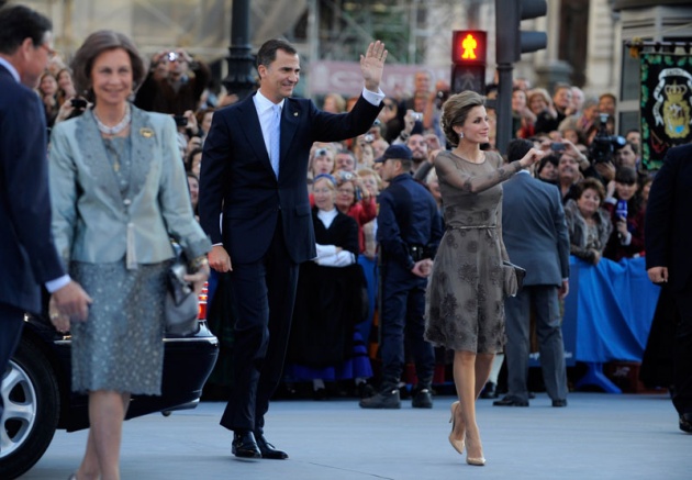 La alfombra roja se llena un ao ms de glamour antes de la ceremonia de entrega de los Premios Prncipe de Asturias 2011.