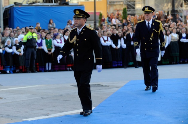 La alfombra roja se llena un ao ms de glamour antes de la ceremonia de entrega de los Premios Prncipe de Asturias 2011.