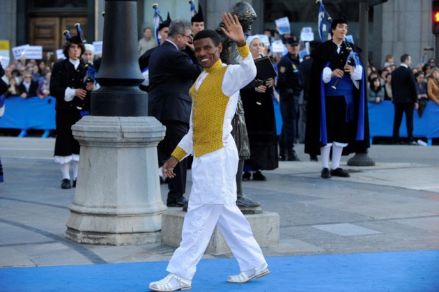 La alfombra roja se llena un ao ms de glamour antes de la ceremonia de entrega de los Premios Prncipe de Asturias 2011.