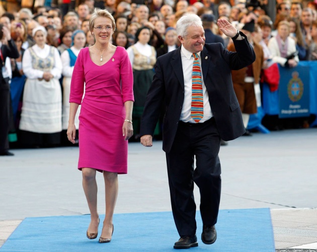 La alfombra azul se llena un ao ms de glamour antes de la ceremonia de entrega de los Premios Prncipe de Asturias 2011.