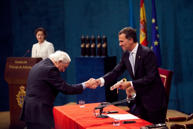 Don Felipe ha presidido, acompaado de la princesa de Asturias y en presencia de la reina, la ceremonia de entrega de la XXXI edicin de los Premios Prncipe de Asturias.