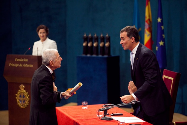 Don Felipe ha presidido, acompaado de la princesa de Asturias y en presencia de la reina, la ceremonia de entrega de la XXXI edicin de los Premios Prncipe de Asturias.