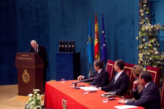 Don Felipe ha presidido, acompaado de la princesa de Asturias y en presencia de la reina, la ceremonia de entrega de la XXXI edicin de los Premios Prncipe de Asturias.