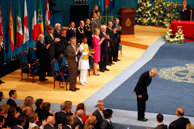 Don Felipe ha presidido, acompaado de la princesa de Asturias y en presencia de la reina, la ceremonia de entrega de la XXXI edicin de los Premios Prncipe de Asturias.