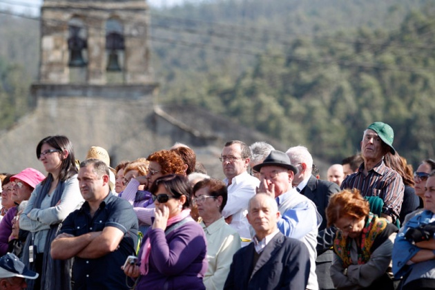 Los vecinos de San Tirso de Abres, el municipio más occidental de Asturias, se volcaron durante la mańana del sábado ante la visita de los Príncipes de Asturias, don Felipe y dońa Letizia para entregar en la localidad el galardón "Pueblo ejemplar".