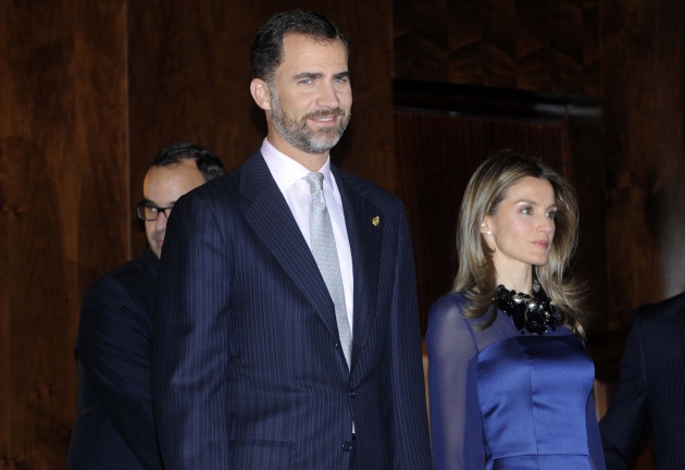 Los Prncipes de Asturias presidieron el concierto de clausura de la XIX Semana de Msica, organizada por la Fundacin Prncipe de Asturias y Cajastur, que tuvo lugar en el Auditorio Prncipe Felipe de Oviedo. El maestro Maximiano Valds dirigi el concierto