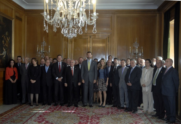 Don Felipe y Doa Letizia durante las audiencias concedidas ayer en el hotel de La Reconquista.