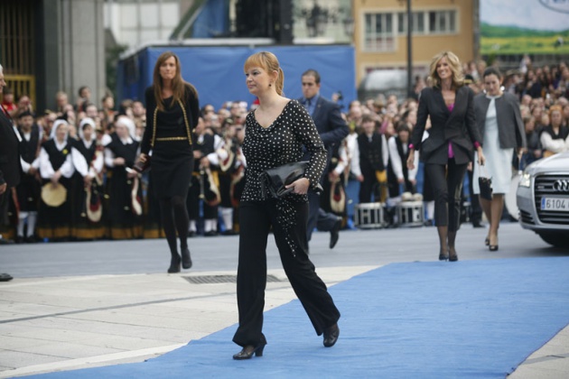 Llegada de invitados, premiados y autoridades a la ceremonia de los Premios Prncipe de Asturias 2010, celebrada en el Teatro Campoamor de Oviedo