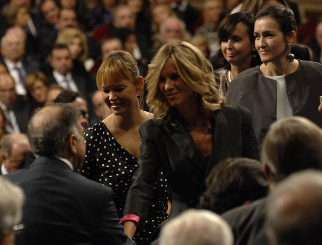 El Prncipe Felipe entrega al escritor libans Amin Maalouf el Premio Prncipe de Asturias de las Letras 2010.