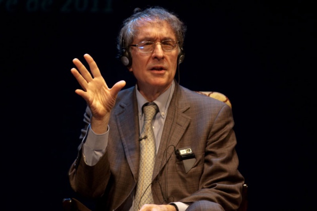 El Premio Prncipe de las Ciencias Sociales 2011 se ha sometido a una batera de preguntas del divulgador cientfico Eduard Punset