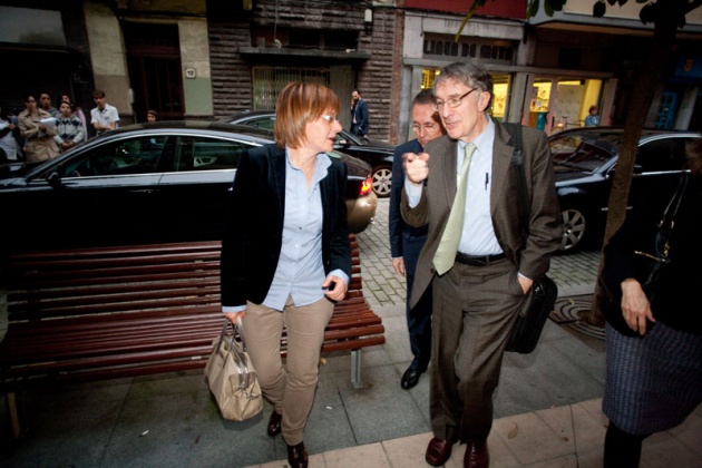 El Premio Prncipe de las Ciencias Sociales 2011 se ha sometido a una batera de preguntas del divulgador cientfico Eduard Punset