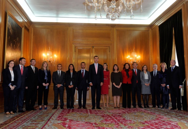 Por la tarde fue el turno de la representacin de la Asociacin del Centro de Empresas Pblicas del Principado de Asturias (ACCEPA), de la Junta Directiva de Tecniberia Asturias y de la Junta Directiva de la Asociacin Cultural Amigos de Ribadesella, encabezados por la alcaldesa, Charo Fernndez Romn.