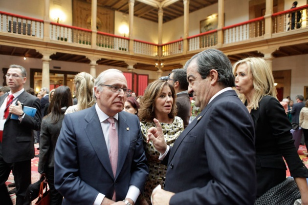 El centro neurlgico de los actos de estos premios, el hotel de la Reconquista, ha sido, un ao ms, un hervidero de personalidades de la sociedad asturiana y espaola.