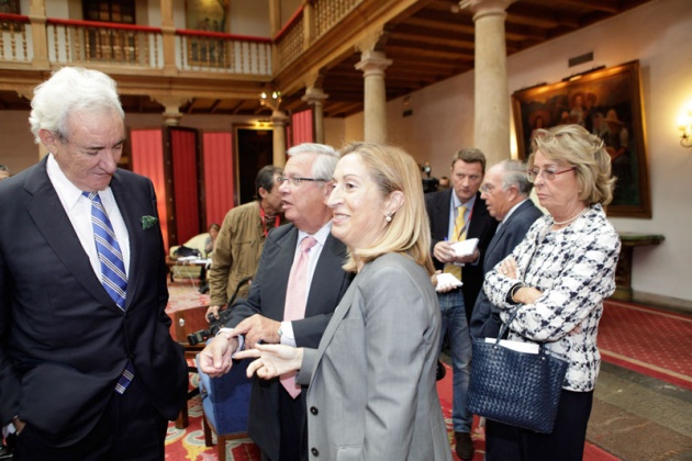 El centro neurlgico de los actos de estos premios, el hotel de la Reconquista, ha sido, un ao ms, un hervidero de personalidades de la sociedad asturiana y espaola.