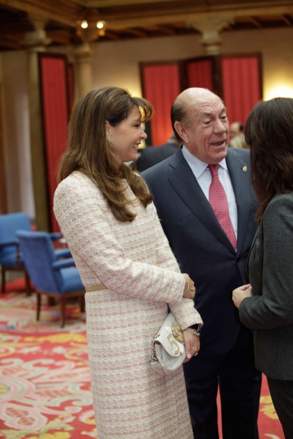 El centro neurlgico de los actos de estos premios, el hotel de la Reconquista, ha sido, un ao ms, un hervidero de personalidades de la sociedad asturiana y espaola.