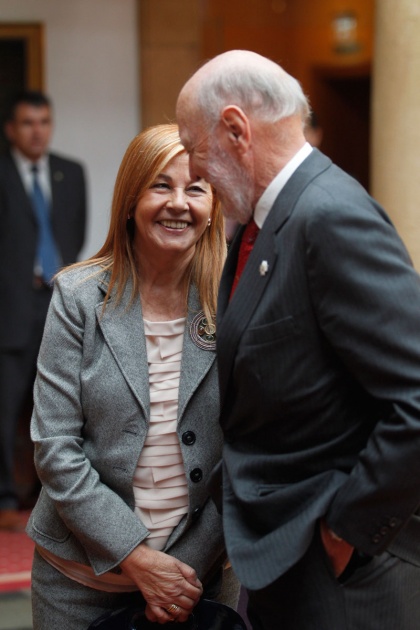 El centro neurlgico de los actos de estos premios, el hotel de la Reconquista, ha sido, un ao ms, un hervidero de personalidades de la sociedad asturiana y espaola.