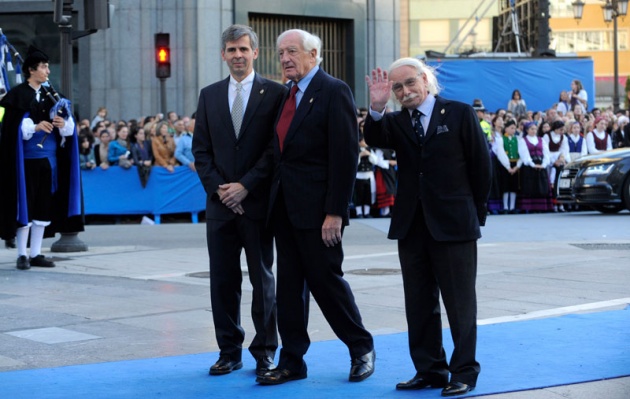 La alfombra roja se llena un ao ms de glamour antes de la ceremonia de entrega de los Premios Prncipe de Asturias 2011.