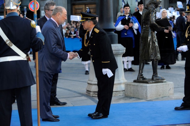 La alfombra roja se llena un ao ms de glamour antes de la ceremonia de entrega de los Premios Prncipe de Asturias 2011.