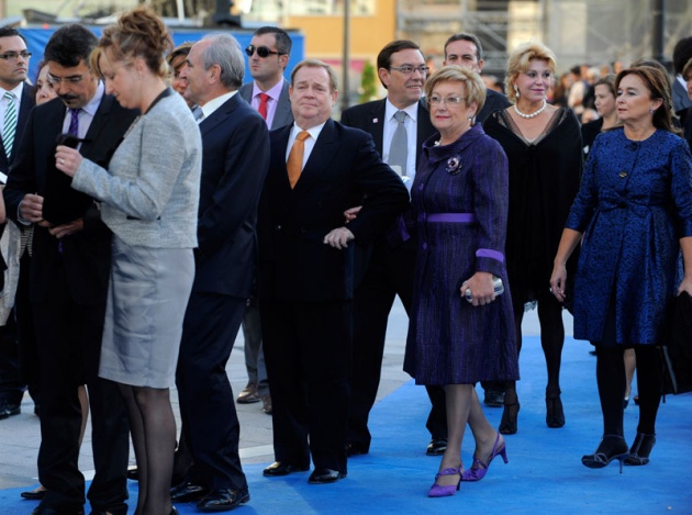 La alfombra roja se llena un ao ms de glamour antes de la ceremonia de entrega de los Premios Prncipe de Asturias 2011.