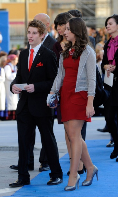 La alfombra azul se llena un ao ms de glamour antes de la ceremonia de entrega de los Premios Prncipe de Asturias 2011.