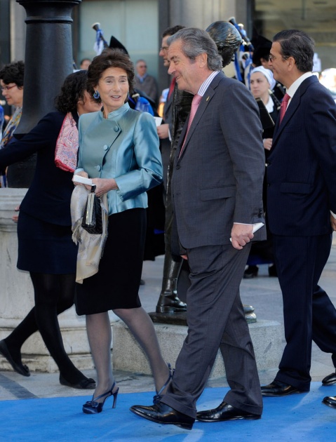 La alfombra azul se llena un ao ms de glamour antes de la ceremonia de entrega de los Premios Prncipe de Asturias 2011.