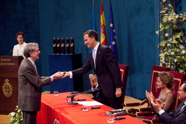 Don Felipe ha presidido, acompaado de la princesa de Asturias y en presencia de la reina, la ceremonia de entrega de la XXXI edicin de los Premios Prncipe de Asturias.