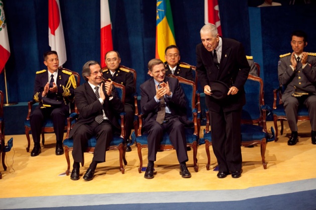 Don Felipe ha presidido, acompaado de la princesa de Asturias y en presencia de la reina, la ceremonia de entrega de la XXXI edicin de los Premios Prncipe de Asturias.