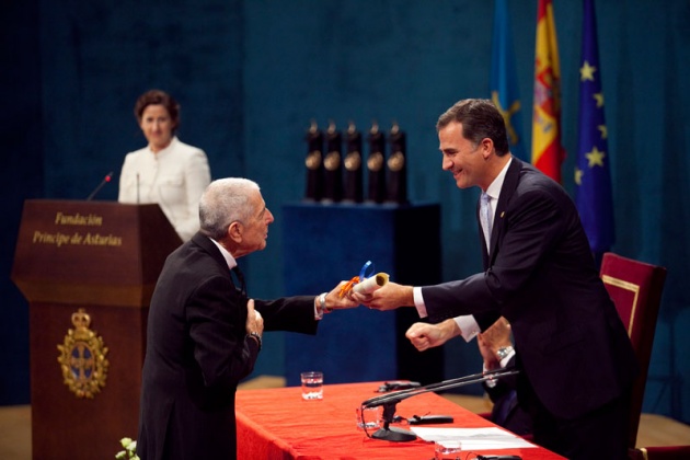 Don Felipe ha presidido, acompaado de la princesa de Asturias y en presencia de la reina, la ceremonia de entrega de la XXXI edicin de los Premios Prncipe de Asturias.