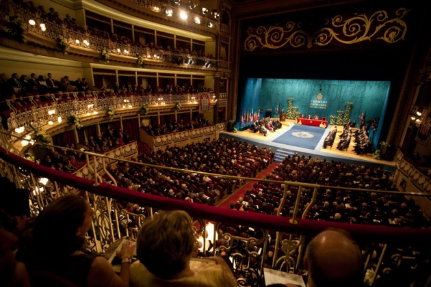 Don Felipe ha presidido, acompaado de la princesa de Asturias y en presencia de la reina, la ceremonia de entrega de la XXXI edicin de los Premios Prncipe de Asturias.