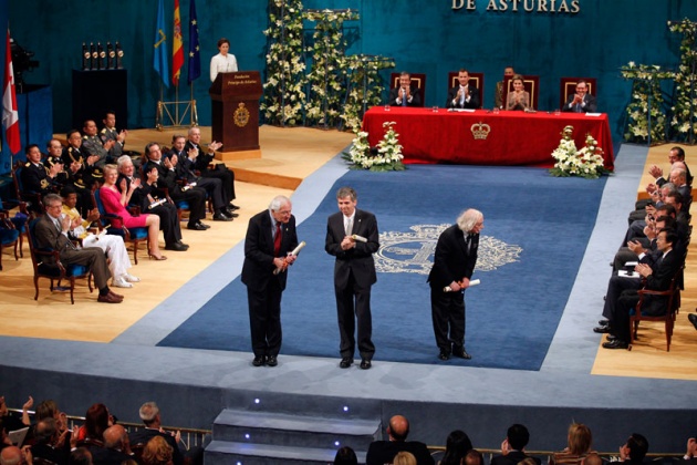 Don Felipe ha presidido, acompaado de la princesa de Asturias y en presencia de la reina, la ceremonia de entrega de la XXXI edicin de los Premios Prncipe de Asturias.