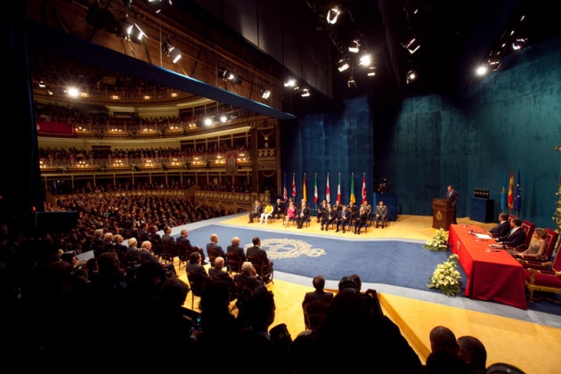 Don Felipe ha presidido, acompaado de la princesa de Asturias y en presencia de la reina, la ceremonia de entrega de la XXXI edicin de los Premios Prncipe de Asturias.