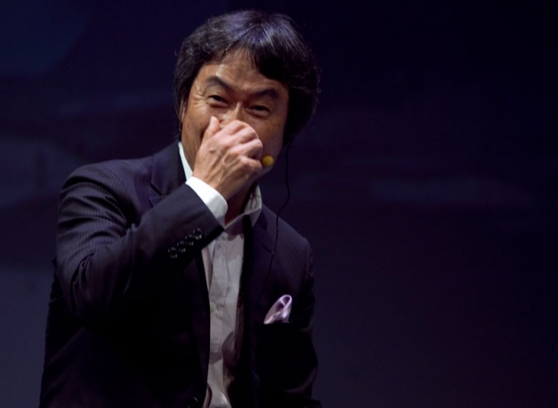 El padre del videojuego promete ms diversin ante el avance imparable de la tecnologa. Creadores del mundo de la literatura, el cine, la fotografa y las ciencias interactivas elevan a la categora de arte las creaciones de Miyamoto, que se dio un bao de masas en Gijn