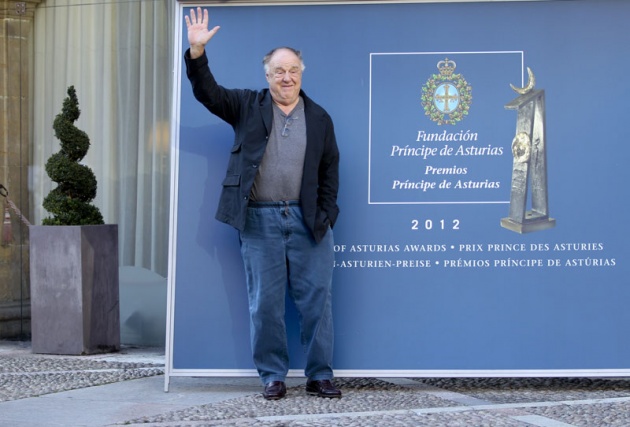 Richard A. Lerner a su llegada a Oviedo