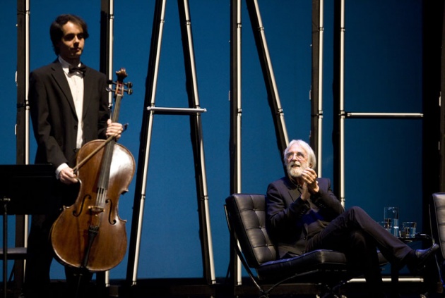 Durante un coloquio en el Teatro Jovellanos, el premio Prncipe de Asturias de las Artes 2013 ha asegurado que el objetivo de sus pelculas no es provocar, sin embargo lo consigue porque "dices cosas que la gente no quiere or".