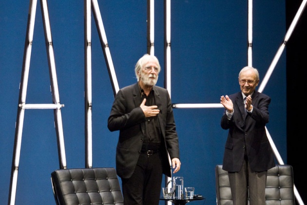 Durante un coloquio en el Teatro Jovellanos, el premio Prncipe de Asturias de las Artes 2013 ha asegurado que el objetivo de sus pelculas no es provocar, sin embargo lo consigue porque "dices cosas que la gente no quiere or".